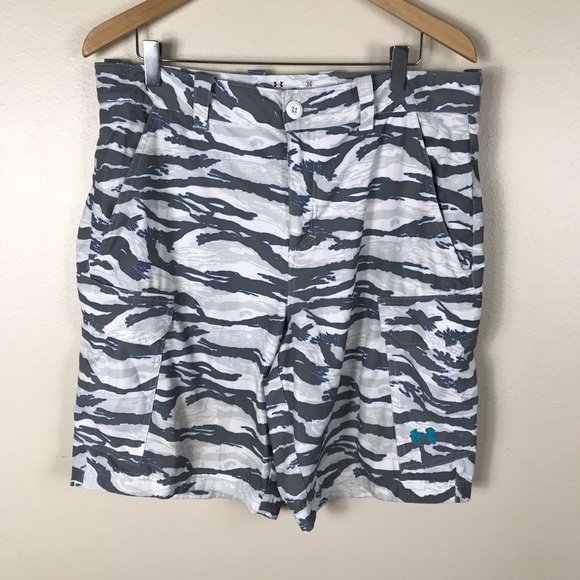 Under Armour Other - Under Armour White, Blue, Gray Print Shorts 34